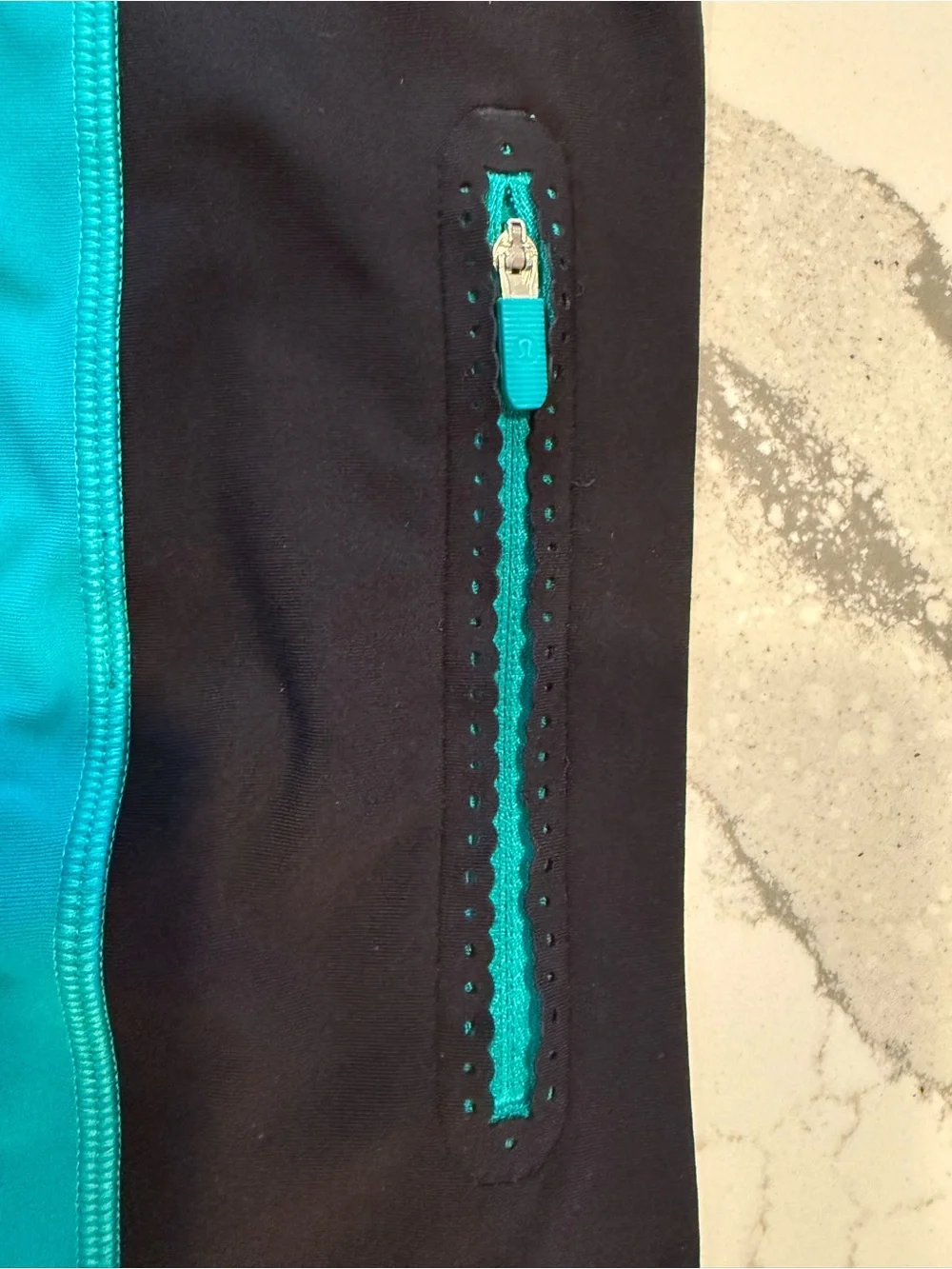 Lululemon Smooth Stride Crop 17